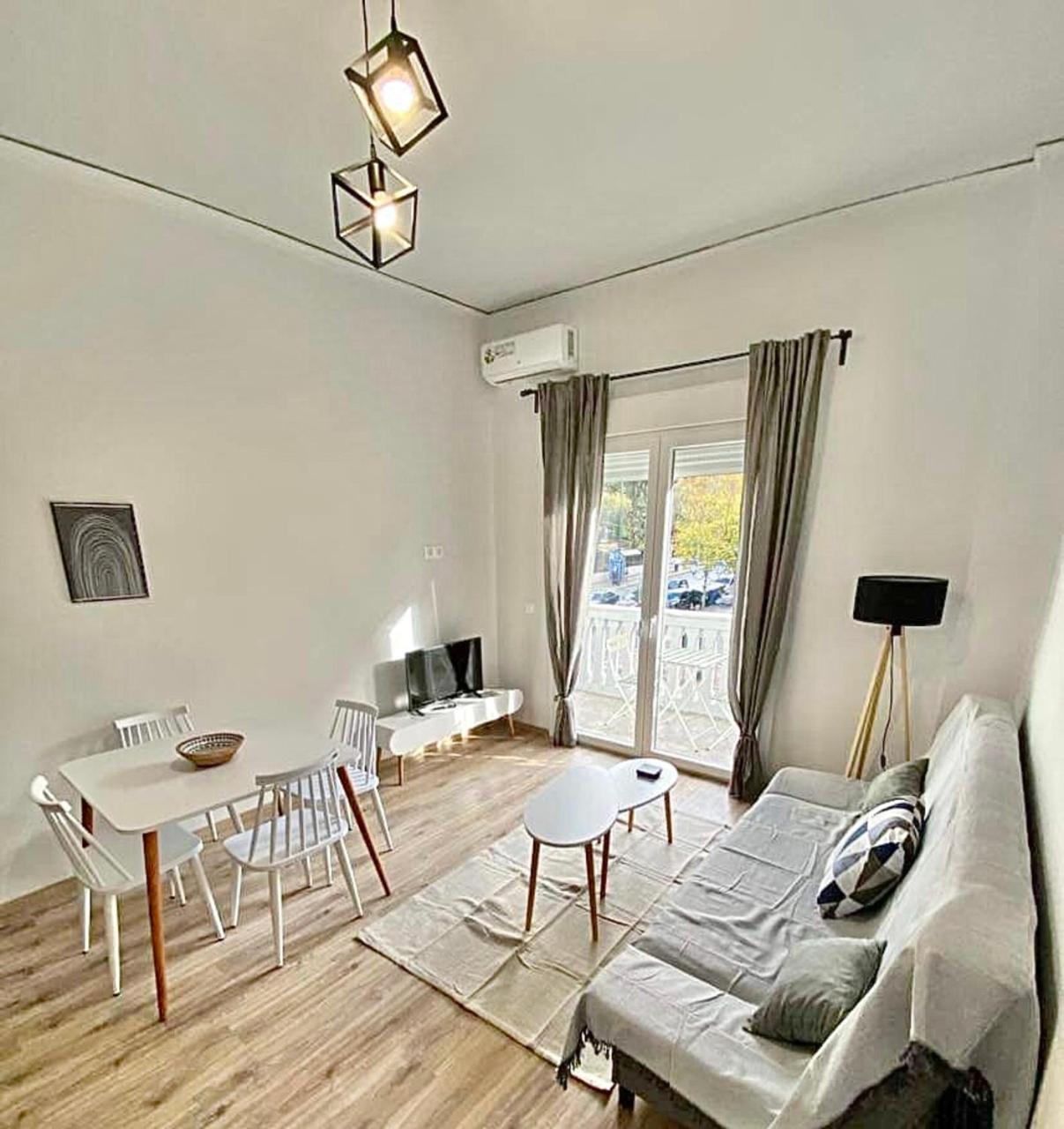 Comfortable Apartment In The City Center Atina Dış mekan fotoğraf